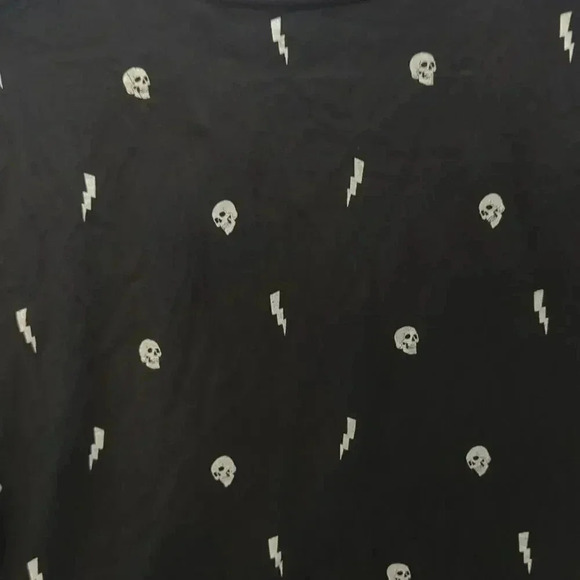 FREE planet skull Short sleeve top - Picture 5 of 8